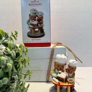 2013 Hallmark Keepsake “Busy Bakers” Ornament